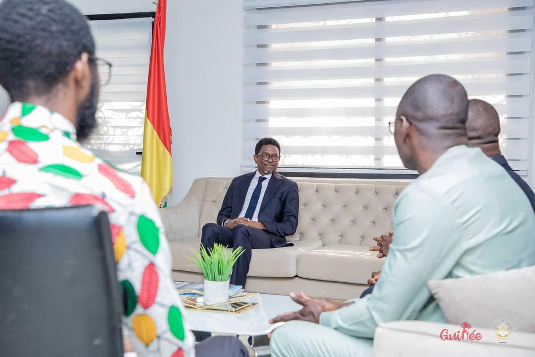 Diabateibn93's tweet photo. J'ai été reçu en audience par Alpha Bacar Barry, Ministre de l'Enseignement Supérieur, de la Recherche Scientifique et de l'Innovation de Guinée.
Nous avons échangé sur les défis communs auxquels sont confrontés les pays africains en matiÚre d'autonomisation des jeunes.
#CNJCI https://t.co/JZ2WNDKfE6