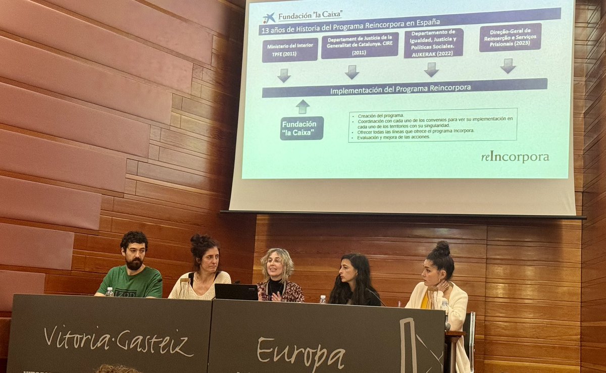 FSartu's tweet photo. Presentación del programa #Reincorpora de @FundlaCaixa por parte de #Fsartu entre las entidades de Incorpora Euskadi en #europajauregia  @vitoriagasteiz 
#incorpora. #euskadiinklusiboa https://t.co/gS5gEzTDfm