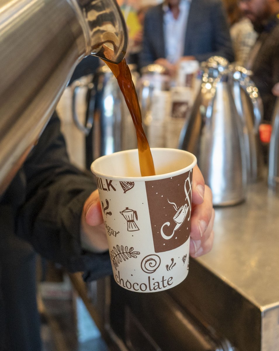 ☕¿Es el momento del café uno de los más esperados de cada jornada de este Congreso #XXIICILA? 

🍩🍪 ¡Lo es! Y es que todo está preparado con mucho mimo para que los asistentes recarguen pilas y continúen con fuerzas todo el programa ow.ly/IZAa50RkTwB de la jornada.