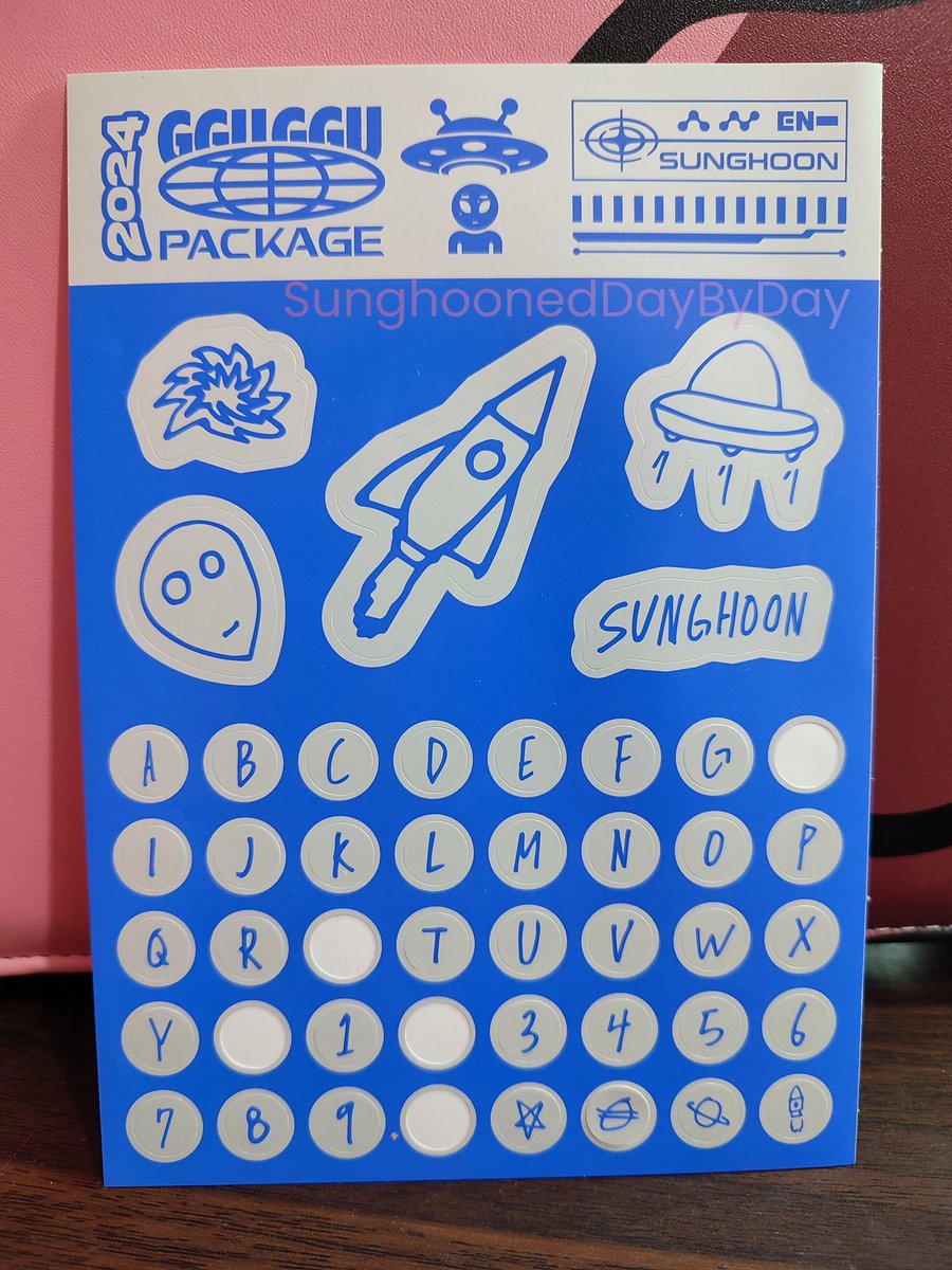 dntwlkmoonwalk's tweet photo. Hello pooo, dumating po ng safe si Hoonhoon pogi kahapon hehe ginamit ko na po agad ang stickers 🤣 thank you po sa freebies and sa safe packaging 🩷 

#FromYeni @_yenicarteu ✨ https://t.co/XMSLAIPpgo