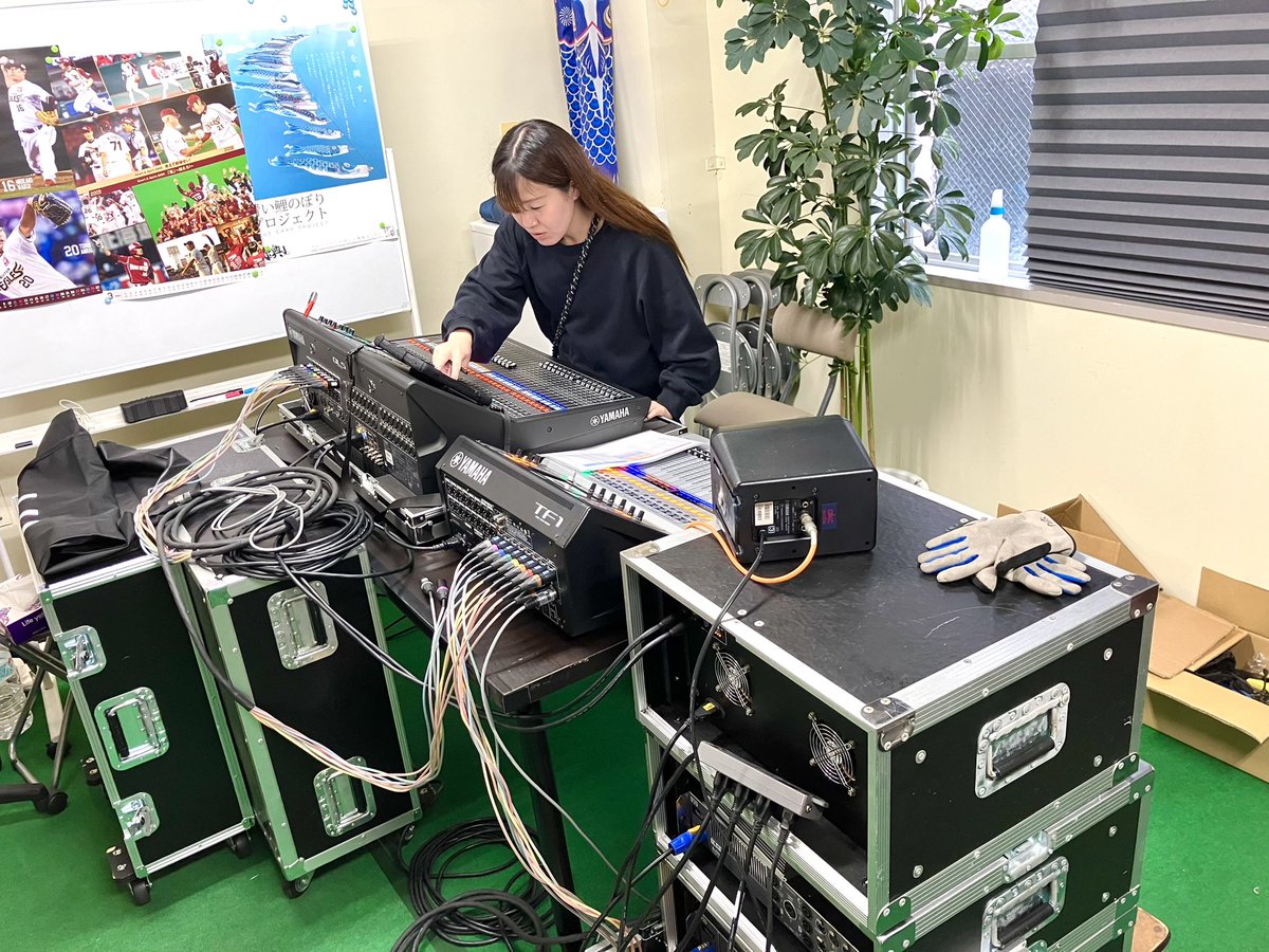 akc_audio's tweet image. 卓リパッチ&amp;amp;OUT確認作業
現場でやる事を極限まで減らしたい病の人たちなのでせっせと頑張ってマス

#フェス　#リパッチ #QL5 #CL5