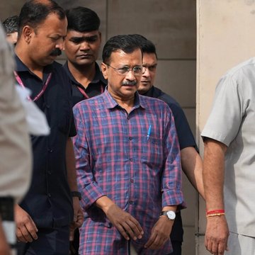 Delhi's Rouse Avenue Court extends the judicial custody of Chief Minister #ArvindKejriwal and Bharat Rashtra Samithi (#BRS) leader #KKavitha till May 7th, in connection with the #moneylaundering case linked to the now scrapped #Delhiexcisepolicy.