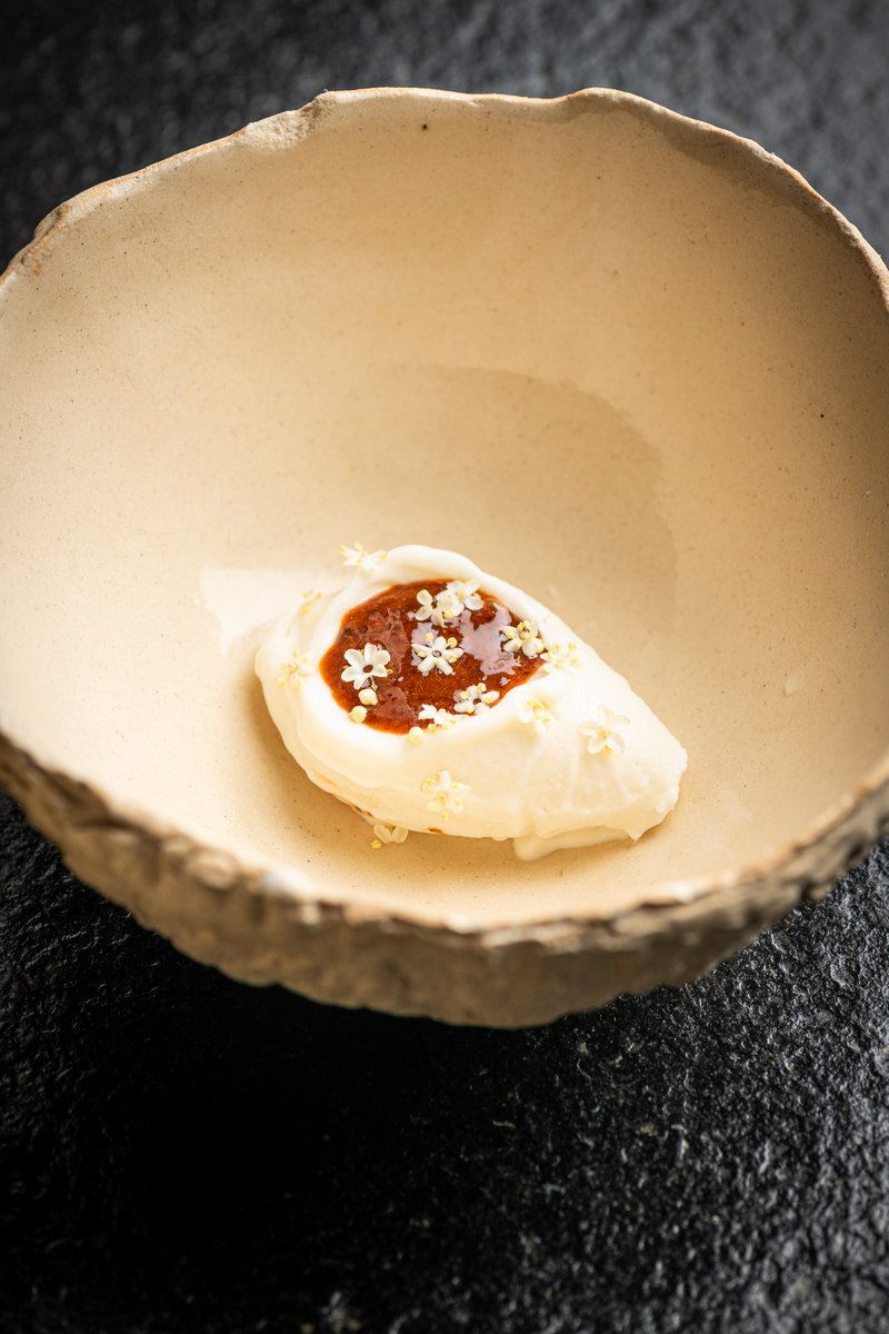 Reyno Gourmet (@reyno_gourmet) on Twitter photo El restaurante #EstrellaMichelin <a href="/CeboRestaurant/">CEBO Madrid</a>, de los chefs Javier Sanz & Juan Sahuquillo, te conquistará por su apuesta por el PRODUCTO con un espectacular plato de <a href="/esparrago_RG/">Espárrago de Navarra</a> y erizo de mar gallego, en la IV Ruta del #esparragodenavarra en Madrid, #RutaReynoGourmet. El restaurante #EstrellaMichelin <a href="/CeboRestaurant/">CEBO Madrid</a>, de los chefs Javier Sanz & Juan Sahuquillo, te conquistará por su apuesta por el PRODUCTO con un espectacular plato de <a href="/esparrago_RG/">Espárrago de Navarra</a> y erizo de mar gallego, en la IV Ruta del #esparragodenavarra en Madrid, #RutaReynoGourmet.