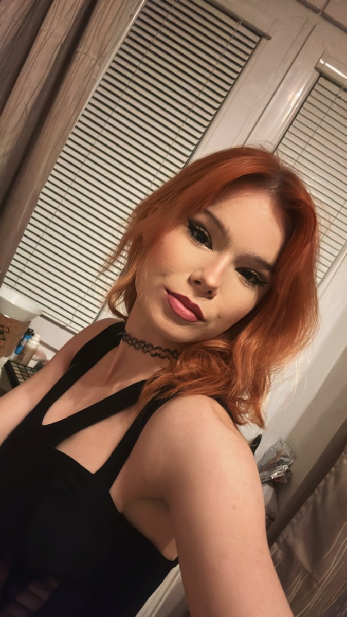 MayBlossomMay's tweet photo. I look so different with this makeup 😂😂😍 https://t.co/lVVCxQh4uk