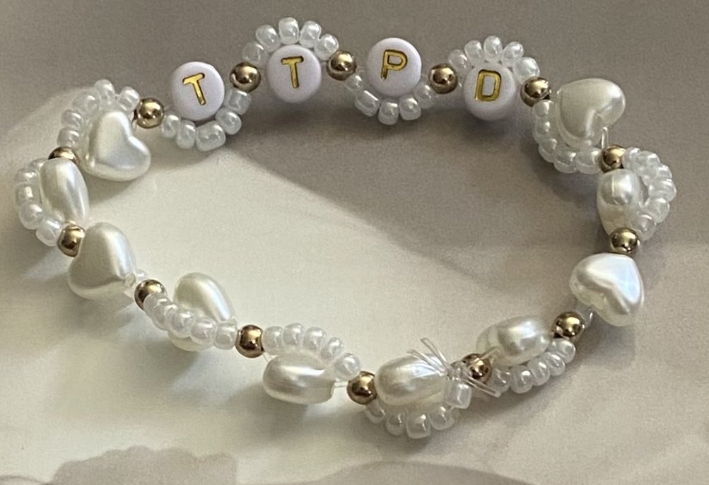 THE13MANUSCRIPT's tweet photo. 🤍Friendship bracelet giveaway🤍

🤍To celebrate the album release of TTPD I am giving away 2 friendship bracelets

To enter🤍

-follow me
-repost
-tag a friend and tell me what your fav TTPD song is

🤍Ends May 3rd good luck https://t.co/o1SxaSUrbT