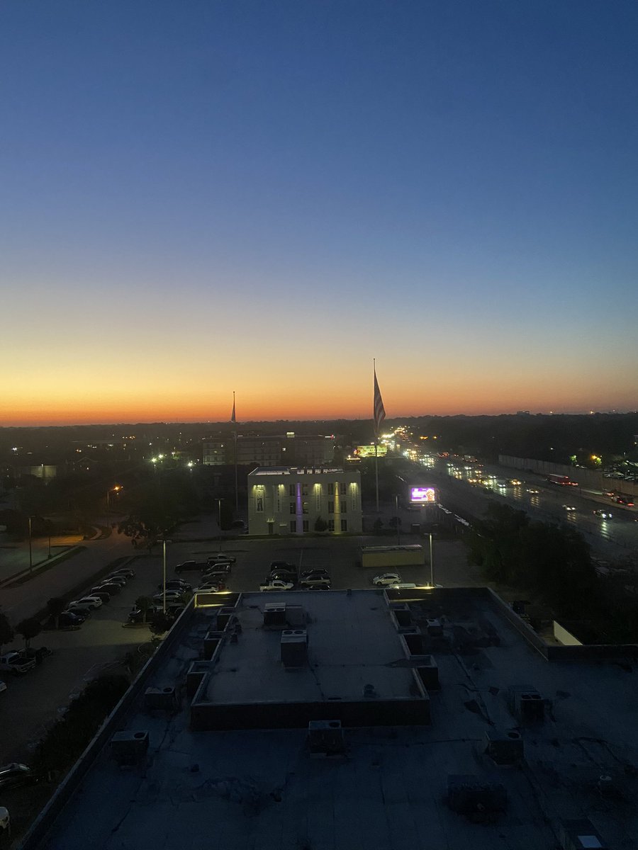 Sunrise over Baton Rouge * 6:04am #biztravel