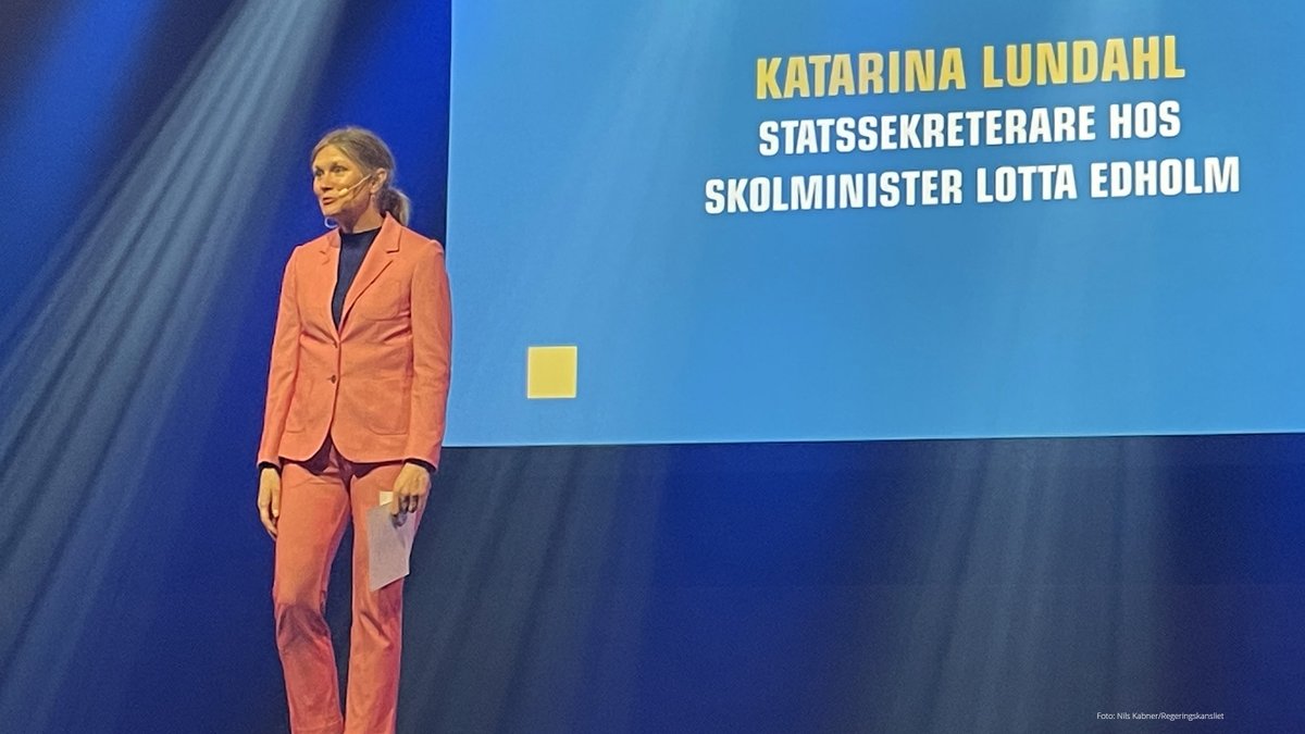 I dag invigde statssekreterare Katarina Lundahl #yrkessm i Karlstad. Alla som är med och tävlar under dessa dagar har en viktig och central roll i vårt lands utveckling. God yrkesskicklighet behövs i många yrken som kommer efterfrågas på arbetsmarknaden kommande år. #utbpol