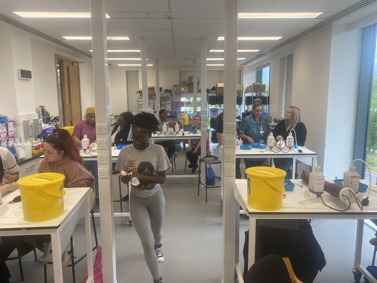 Rebecca Lea (@rebeccatoughrm) on Twitter photo Venepuncture study session for our 1st year student midwives and MSWs Venepuncture study session for our 1st year student midwives and MSWs