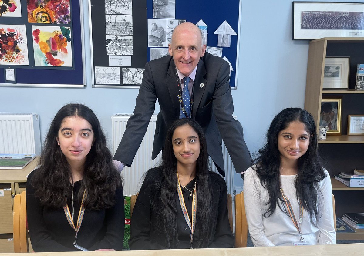 Mr Hudson has congratulated Srijani, Parnita &amp; Tanya for their participation in the Oxford Uehiro Centre competition for Ethics and Responsibility