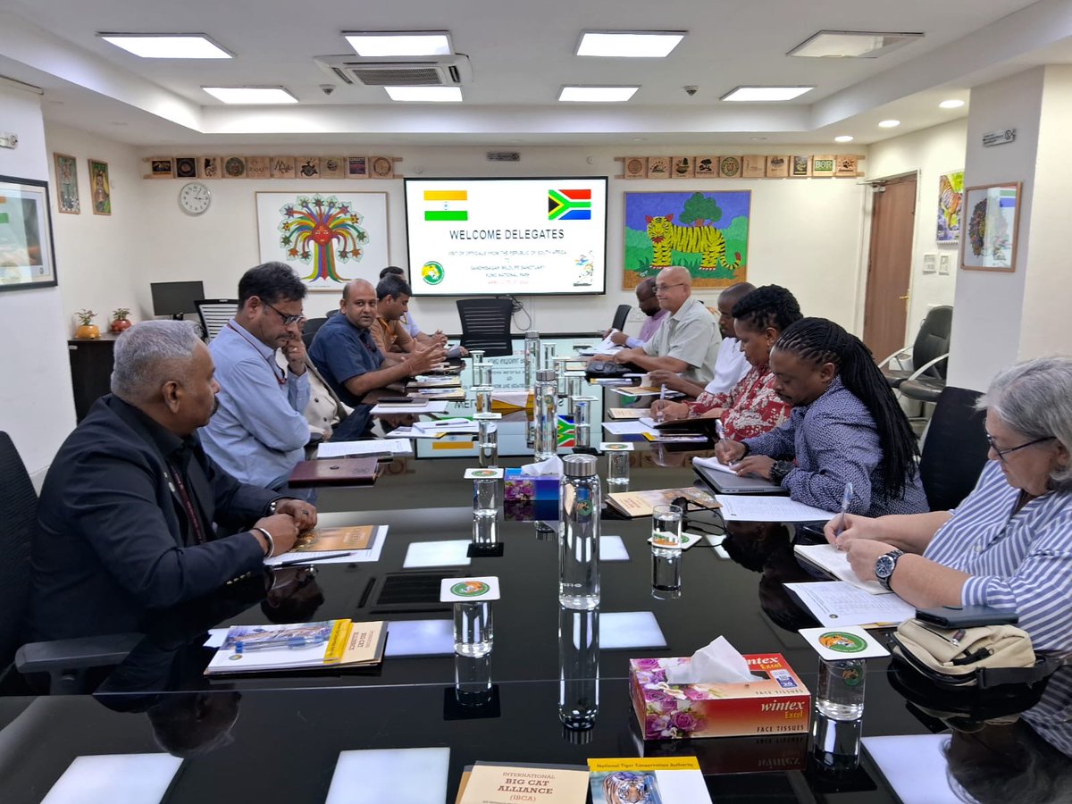 Meeting with Delegates from Republic of South Africa for strengthening collaboration between the two countries in species conservation especially related to Project Cheetah