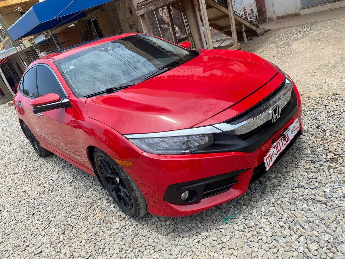 2018 Honda Civic 
fully loaded

Price: GHC 190,000
Slightly negotiable 

RT for others to see please 🙏🏿
DM and let's talk if you're interested 
WhatsApp/Call: 0550256731