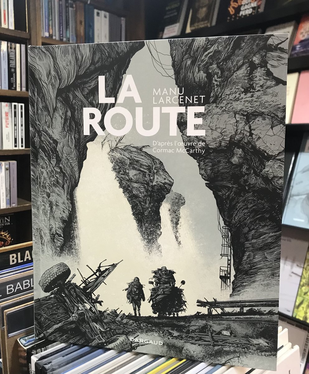 'La Route' de Manu Larcenet est une BD post-apocalyptique saisissante qui se distingue par son style artistique distinctif et son récit émouvant. #LaRoute #ManuLarcenet #bandedessinee #BD #BDlyon #lyon #nouveaute #librairie #librairielyon #librairieindependante