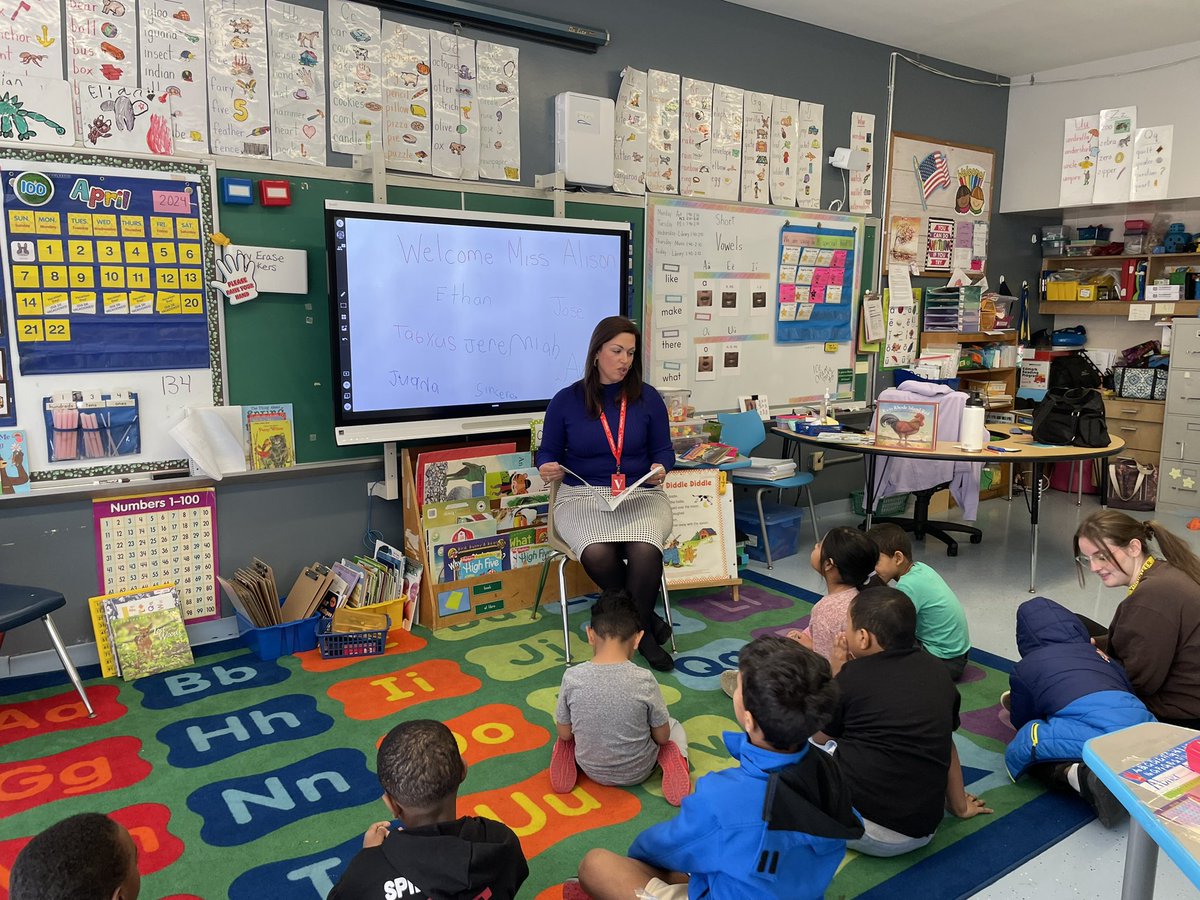 CMonterecy's tweet photo. We were so lucky to have @alison_bologna join us for Reading Week at @MFogartyES yesterday! Thank you Alison for sharing the love of reading with our youngest learners in @CLestrange7’s classroom! 🌟 #FogartyPride #ReadingWeek24 @pvdschools @Mr_Tyrrell @MsAlyssaShelley https://t.co/Rn6Yi0pOY0