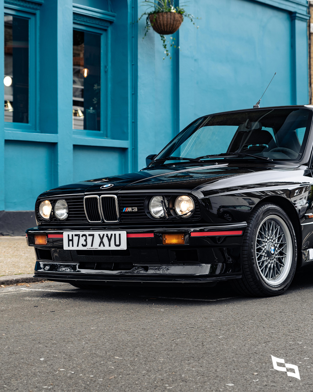 懐かしの！BMW M3 E30 Sport Evolution 1/18 1:18 BMW M3 E30 Sport Evolution - Solido [Unboxing] - YouTube