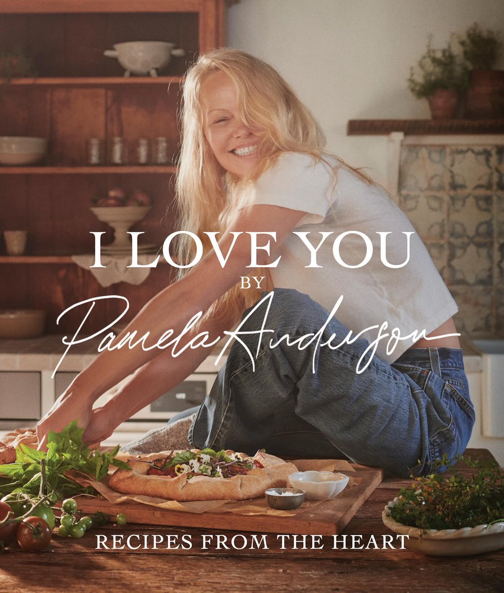 Embrace the power of plant-based living with .@PamelaAnderson's upcoming cookbook, 'I Love You: Recipes from the Heart'. Read more here: tinyurl.com/9hd89jb9 #PlantBased #CookingWithLove #Cookbook