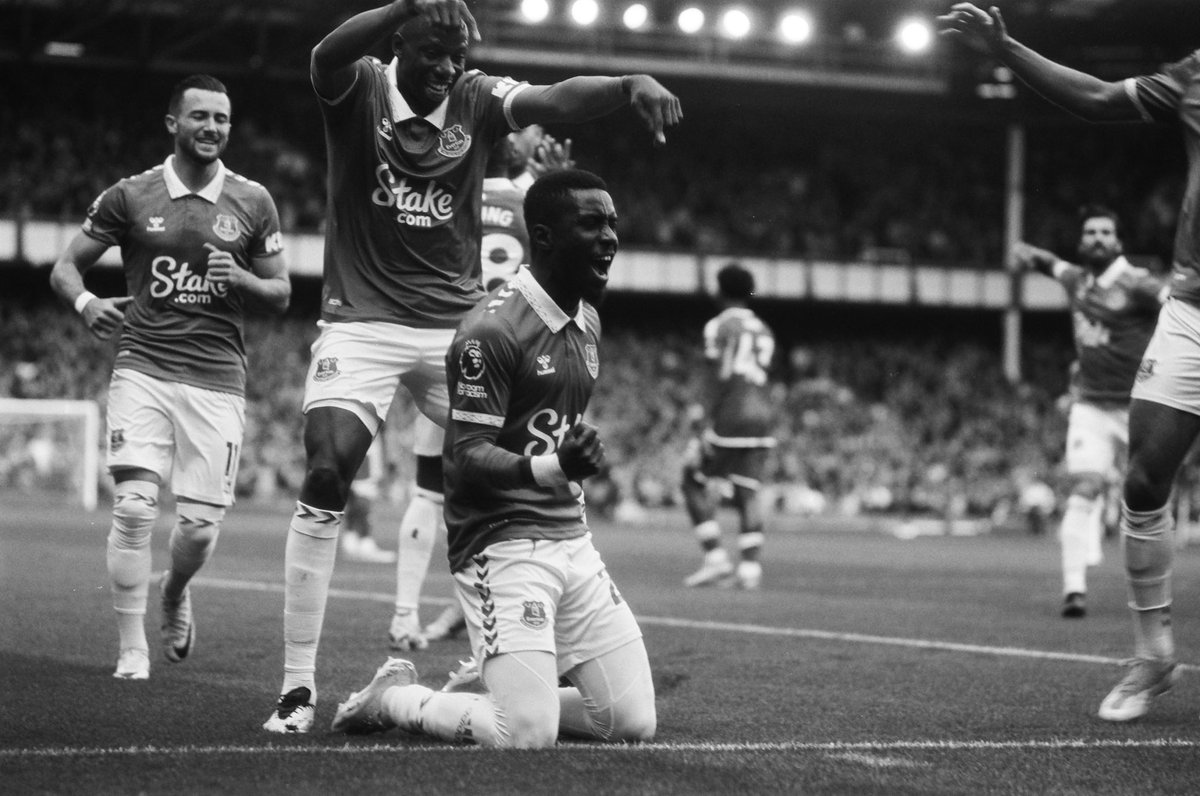Everton's tweet photo. Goodison in B&amp;W 🎞️🤩

📷 Nikon F90x with Ilford Pan-F film 
🔵 @TheGaryLambert https://t.co/n7B6ukSU1s