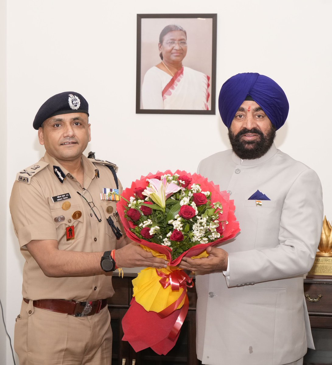 It is always a pleasure & a privilege to call on the Hon’ble Governor of Uttarakhand @LtGenGurmit The latest interaction was marked by his high praise for the role of Uttarakhand Police in the Lok Sabha elections on April 19th. His words will always inspire us to greater heights.