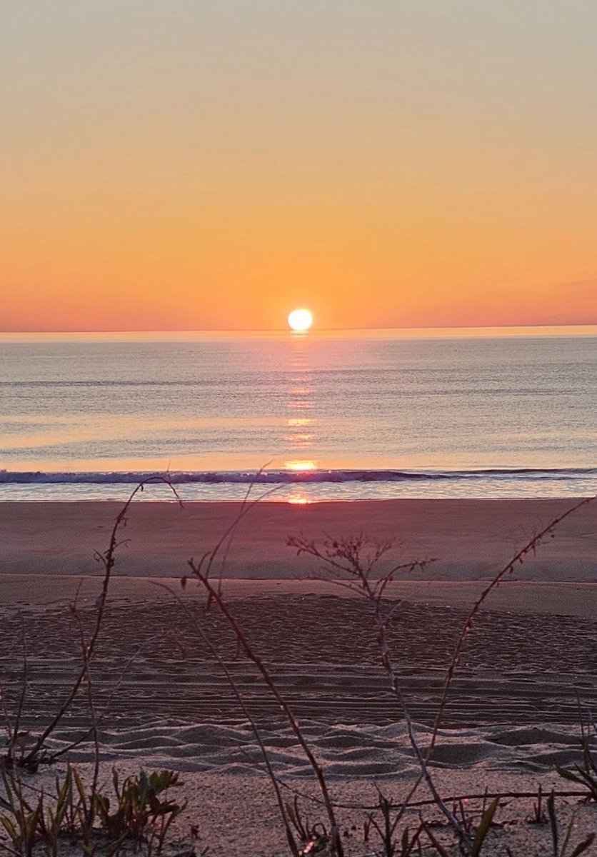 @Met_CindyFitz Good morning Cindy, definitely chilly this morn at Salisbury Beach