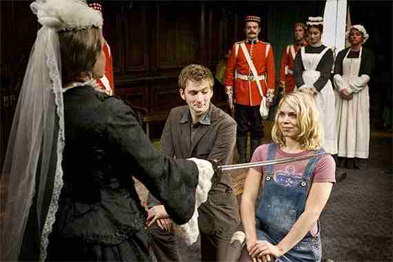 atruedrwhofan's tweet photo. #OTD 2006: The Doctor and Rose arrived in 1869, met Queen Victoria, were chased by a werewolf and Torchwood was born in #DoctorWho #ToothAndClaw https://t.co/pZj2rNLPwl