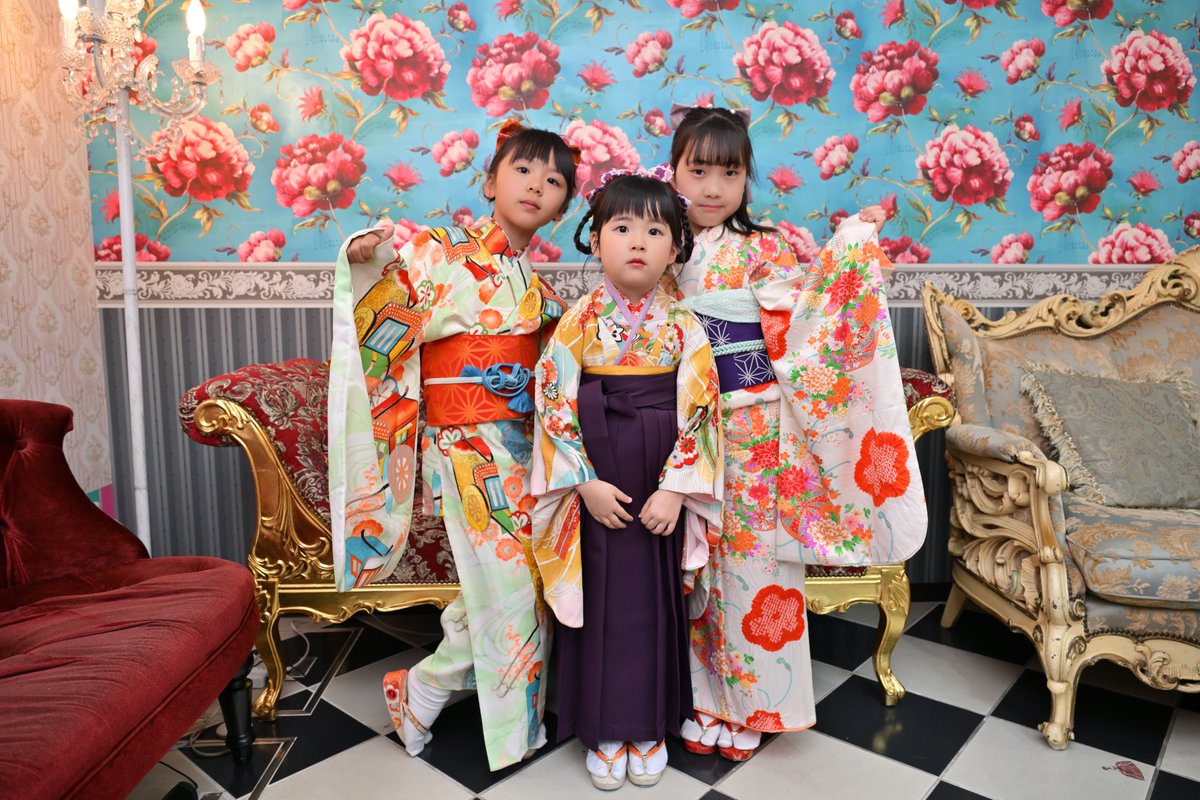 kodera16's tweet photo. #ポートレ��ト
#着物ポートレート
とっても可愛いモデルさんを撮りました。
モデル:ゆいかちゃん、ゆきちゃん、りんちゃん(#倉敷美観地区 にある いがらしゆみこ美術館のプリンセスアンバサダー)
協力:#いがらしゆみこ美術館 #HIMEOTOME https://t.co/7Y4z298A7F