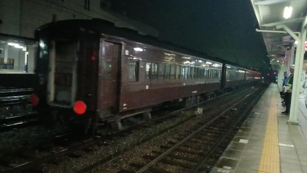 今日秩父鉄道SLパレオエクスプレス旧型客車回送列車広瀬川原発寄居行きデキ105+旧型客車
#秩父鉄道　#SLパレオエクスプレス　#寄居駅　#デキ100　#JR東日本 #旧型客車