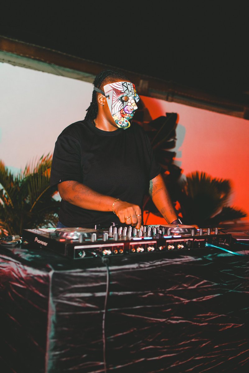 TMSKDJ's tweet photo. RETROGRADE on Friday!
8pm
Barndoor Beer Garden 🎭 https://t.co/1X9IzgBnXU