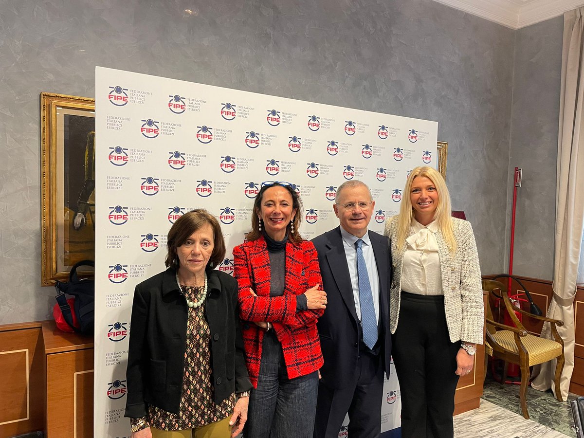 fipeconf's tweet photo. 𝗖𝗲𝗹𝗶𝗮𝗰𝗵𝗶𝗮, 𝗙𝗜𝗣𝗘 𝗲 𝗔𝗜𝗖 insieme per sensibilizzare, promuovere conoscenza e accogliere in sicurezza

👉 Al 🔗 https://t.co/QLhpaLp7Wa per leggere il comunicato e visualizzare l'indagine presentata https://t.co/q7kknmaeSQ