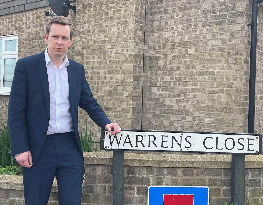 Useful to meet with Warrens Close residents, #Irthlingborough, to understand concerns about applications for flats there. If approved, it would cause significant parking difficulties & impact on emergency access. A clear case of overdevelopment & supporting residents accordingly.