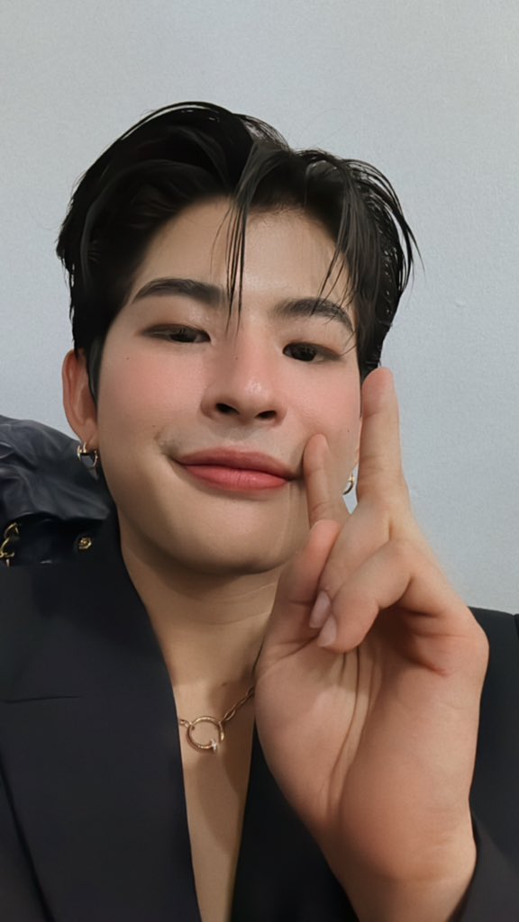 mmarkpkk's tweet photo. จะแล้วยังงง  #GMMTV2024PART2 https://t.co/3FvFr8gc1o