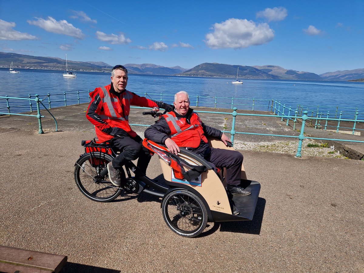 Loved seeing Gordon and Billy enjoying their spin on this trishaw on Gourock promenade today. Such a great way to make the most of the view and the weather. Volunteers needed. Will post contact details. @inverclyde @InverclydeL @CyclignWithout1