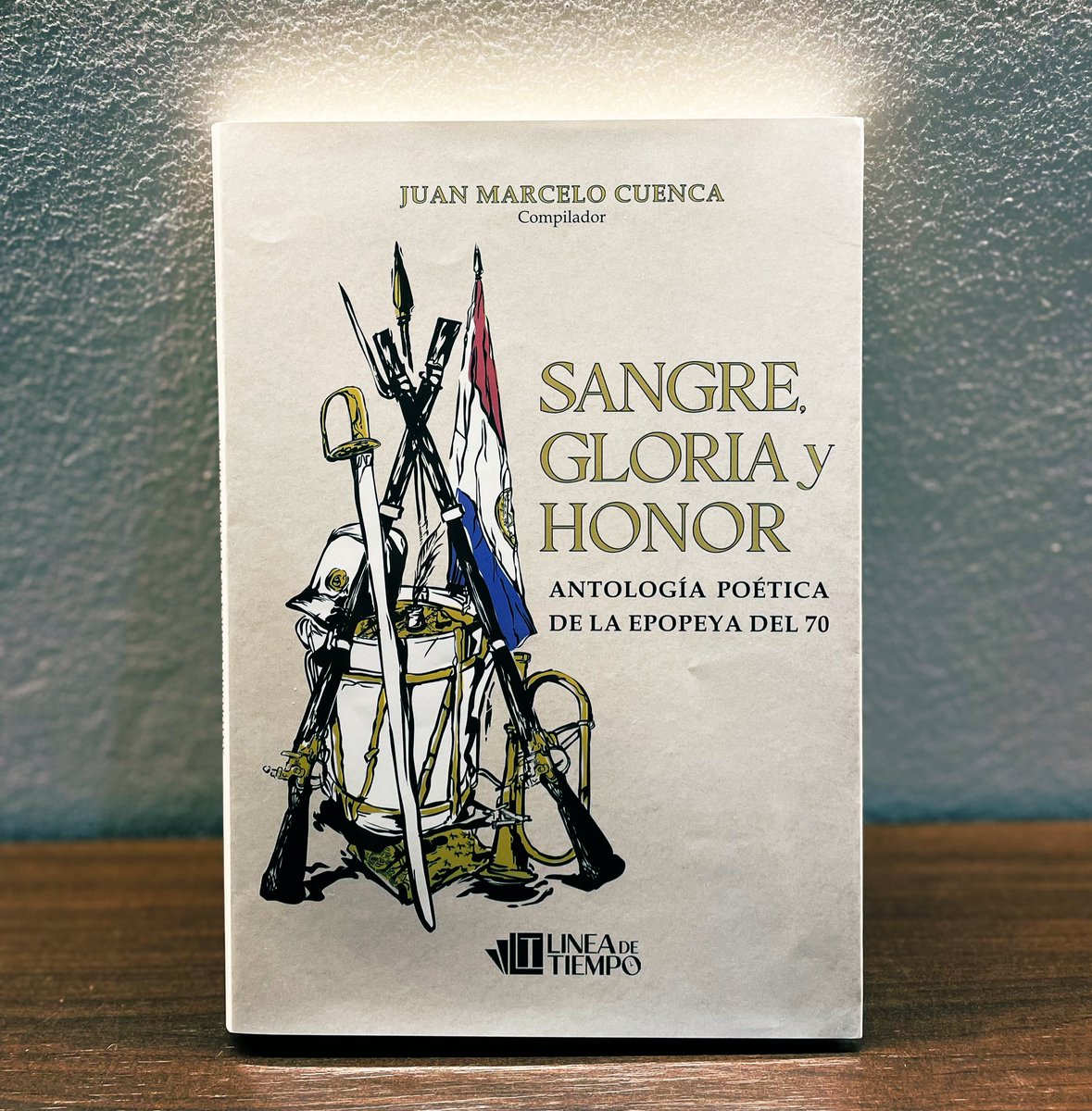 Por el día del libro, sorteamos la obra “Sangre, gloria y honor” antología poética sobre la Guerra de la Triple Alianza, que recoge los poemas de autores paraguayos y extranjeros inspirados en los hechos heroicos y protagonistas de la Guerra Grande. Seguinos, hace RT y participas