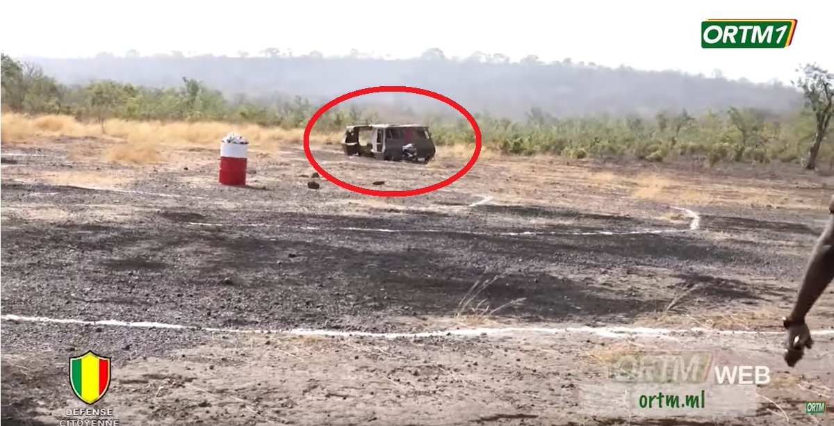 tom_nachtrab's tweet photo. @FAMa_DIRPA @MinusMa @eutmmali1 "Long time no see". One of the handful Fahd APCs delivered to the Malian Army, seen only a couple of times in service, ended as a target on a bombing range.
@FAMa_DIRPA #FAMa #FAMaActu #Mali #Fahd https://t.co/A903UoIftc