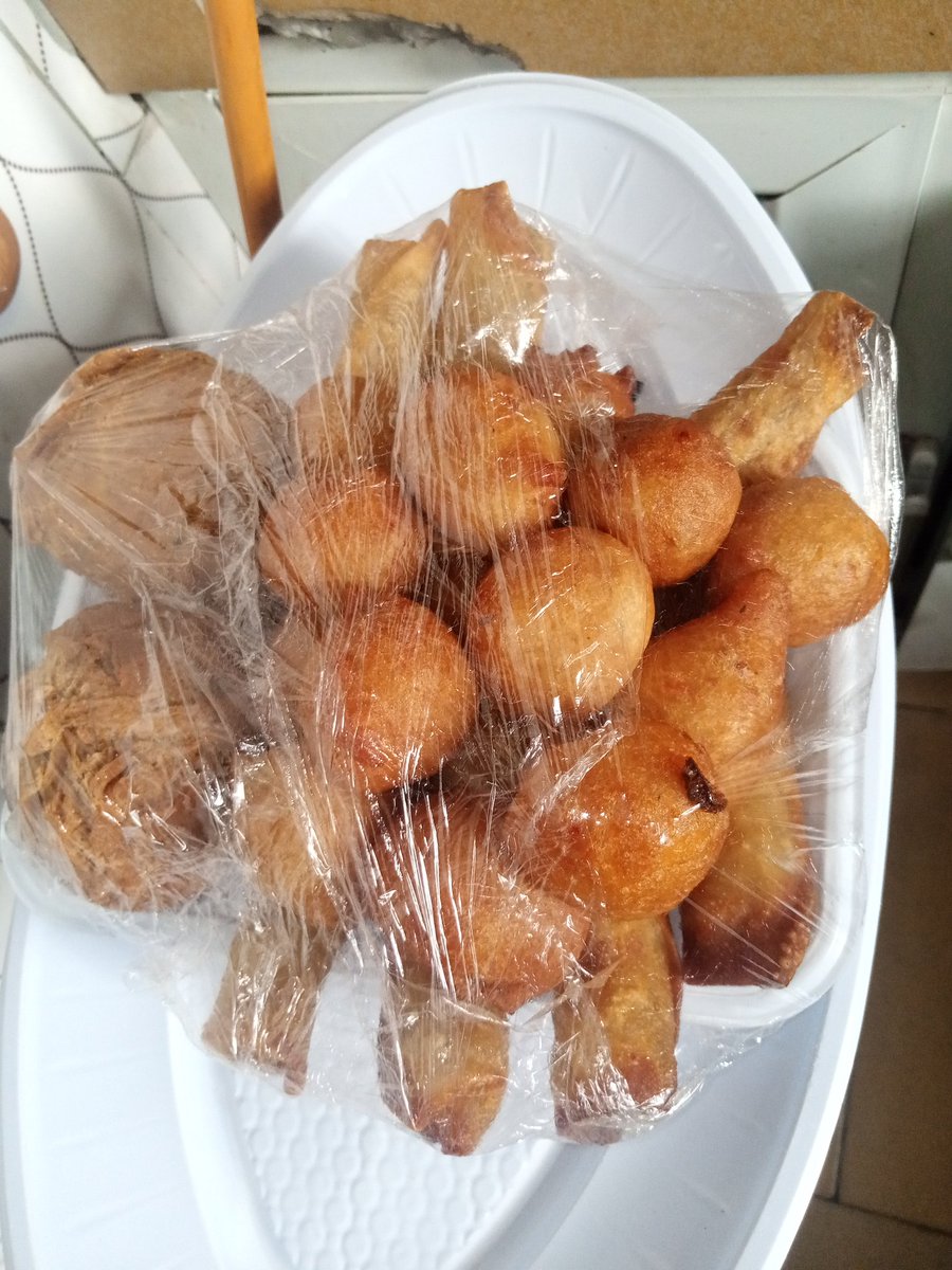 Edechocomilo's tweet photo. Combo pack 2 delivered ��🏻.
#2eggrolls,#15puffs,#7springrolls🤤🤤
#NaGodgetPower💪🏻 https://t.co/x0Yh5YGaVg