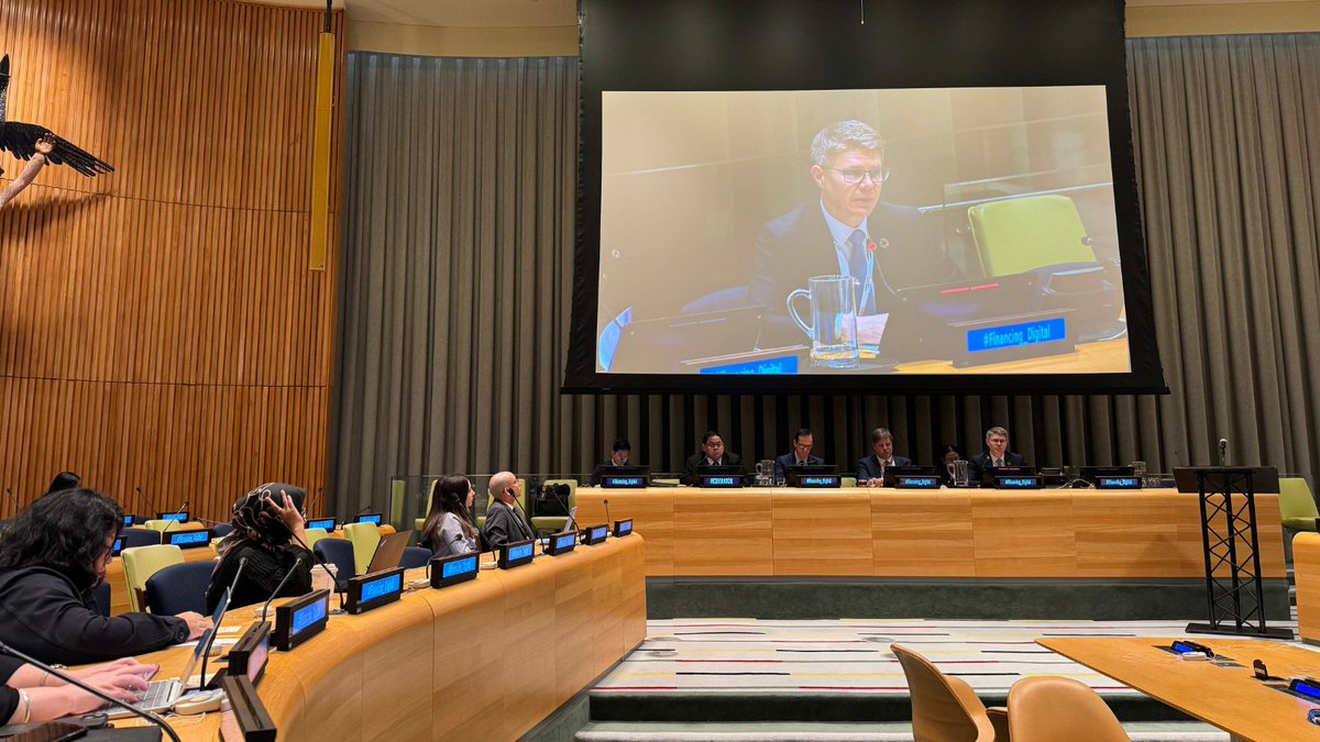 .@UNDP's @RobertOpp joined the ECOSOC Forum on Financing for Development (FfD). The event explored possibilities for establishing a new digital platform that can help bridge the #digitaldivide and contribute to #SustainableFinancing around the world. (1/2)