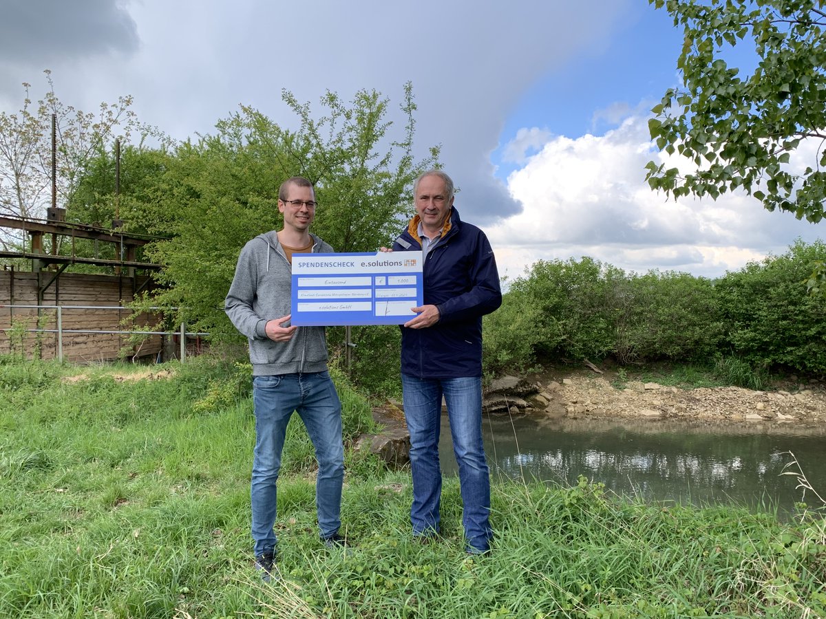 Durch unsere fleißigen Radler haben wir einiges an CO2 eingespart! 🌍💪 Die eingesparten Km wurden in Euro umgewandelt und gespendet.
Dieses Mal freuen wir uns besonders, 1000 Euro an das Projekt "Eine Zukunft für die Wässerwiesen Wiesenttal"  in Forchheim zu überreichen.