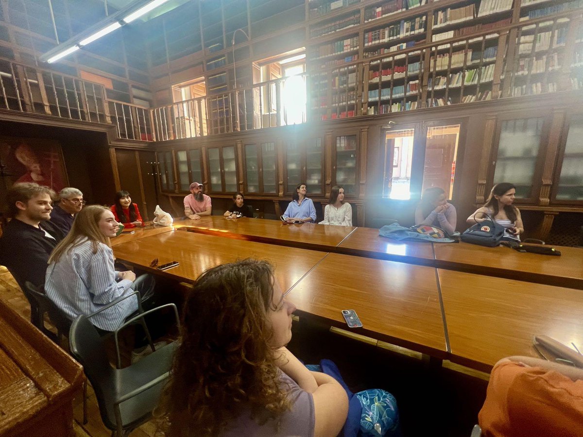 confuciouclm's tweet photo. El pasado 12 de abril celebramos una reunión preparatoria sobre el campamento de verano. 30 alumnos del Instituto Confucio de la UCLM irán este año a China para el aprendizaje en mayor profundidad de la lengua, la cultura y el país. ¡Estamos listos para este maravilloso viaje! https://t.co/3KaW53zmzL