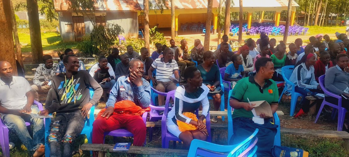 PA_EastAfrica's tweet photo. #FarmingThatWorks: Last week, our teams in Homa Bay and Migori Counties facilitated grassroots meetings to raise the awareness of young entrepreneurs and local leaders about the new formal processes for leasing land for agricultural production. #YoungAfricaWorks https://t.co/mCAyYaVXV9