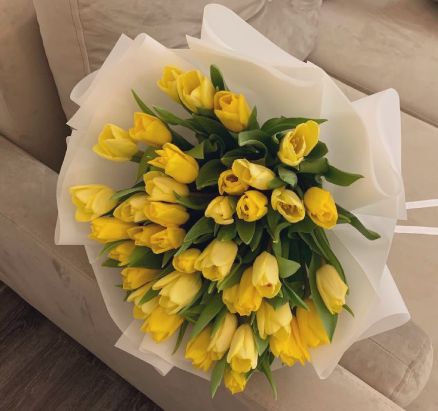 solo pido un ramito de tulipanes amarillos por mi cumple