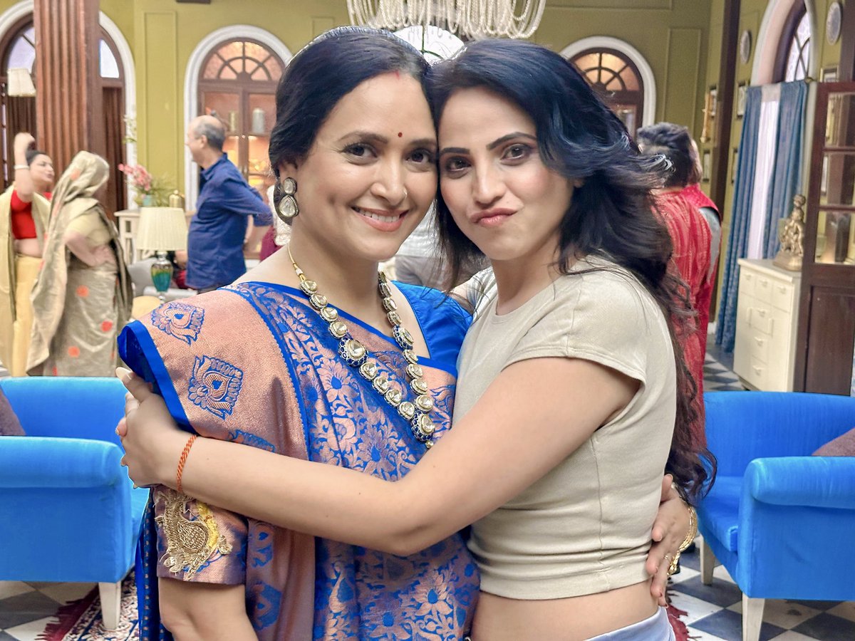 SolankiAnupama's tweet photo. On Set #KuchReetjagatkiaisihai @SonyTV #Hattoffproduction #Jdmajethia @JDMajethia https://t.co/mlvSwY6tpU
