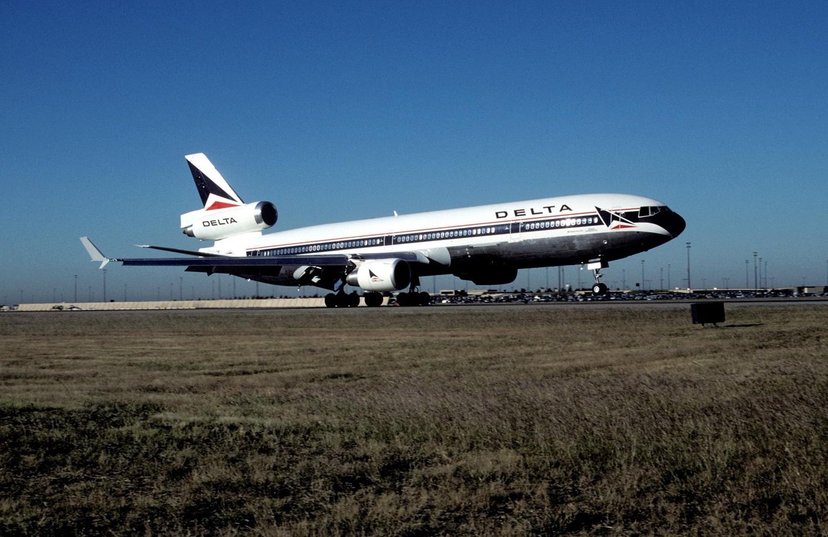 Delta Air Lines
McDonnell Douglas MD-11 
DFW/KDFW Dallas-Fort Worth International Airport
October 22, 1990
Photo credit Steve Tobey 
#AvGeek #Aviation #Airline #AvGeeks #MD11 #Douglas #DeltaAirlines #DFW #Dallas @DFWAirport