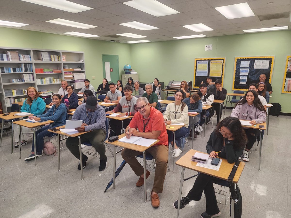 “🎉 Welcome back, students! 📚✨ Here’s to a new semester filled with learning, growth, and unforgettable experiences. #YourBestChoiceMDCPS #InnovationNation #MiamiSunsetAdult ⁦@SuptDotres⁩ ⁦@mantilla1776⁩ ⁦@MDCPSTechCollgs⁩