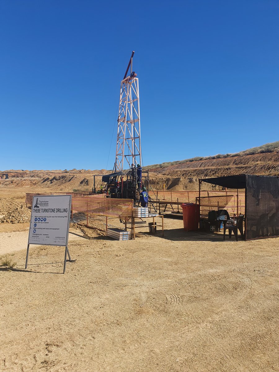 Geosearch14's tweet photo. Exploration Drilling is used in the mineral mining sector to probe the contents of known ore deposits or to explore sites for potential geological/commercial value.
Geosearch uses various drilling techniques depending on the terrain and minerals.

https://t.co/CDo0jdMRLk https://t.co/T9cupmyWJf