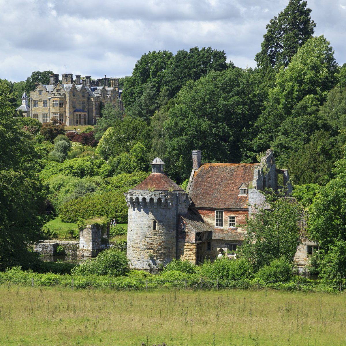 scotneycastleNT tweet picture