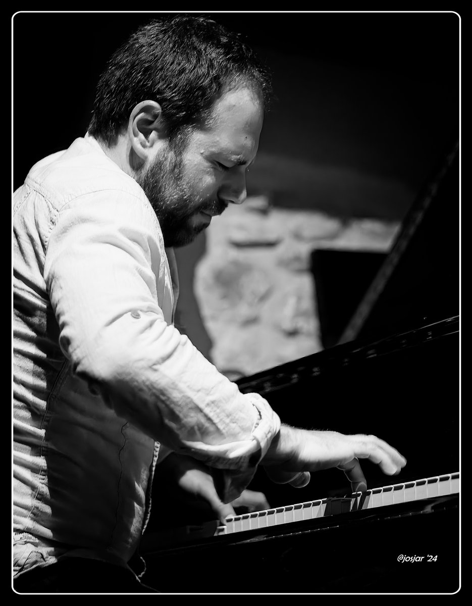 ETIENNE DÉCONFIN TRIO at Sunset Jazz Club josepjarabo.com/2024/04/23/eti…