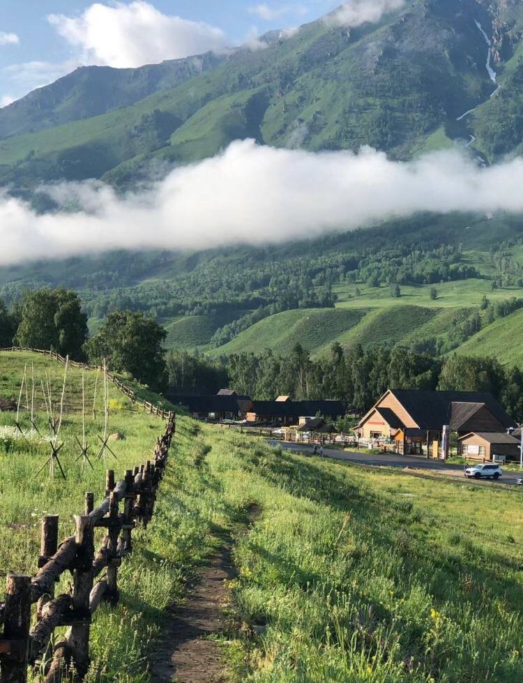 🌲⛰️🌳I love the view from the mountains and the quietness of the mountains🌳⛰️🌲 #photographs #landscaping