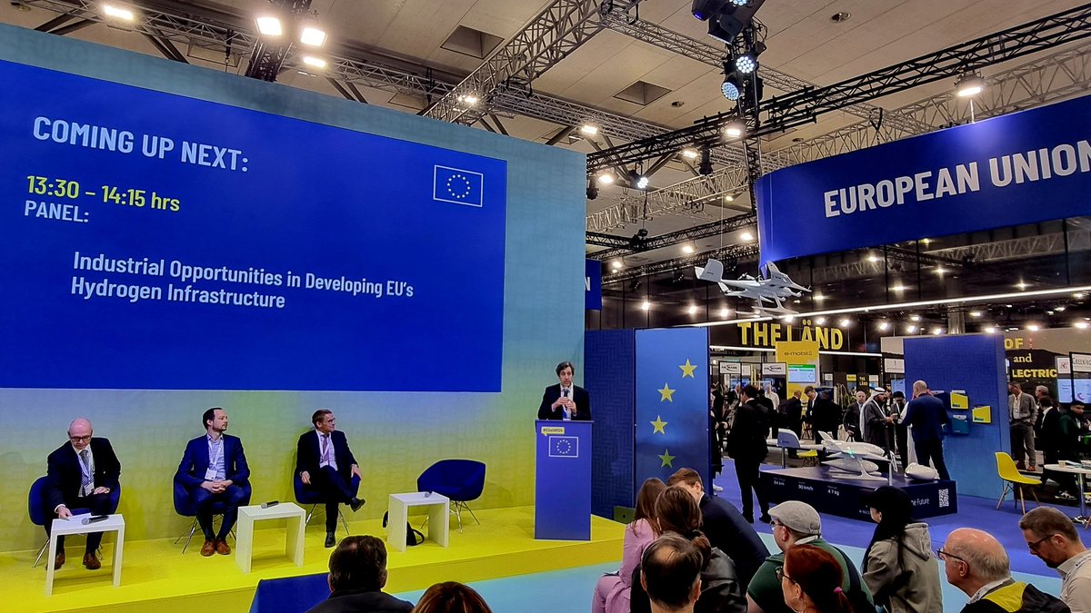 Katarzyna Wolos (@katarzynawolos) on Twitter photo The next session of #EUatHM24 on #EUHydrogenStrategy and #hydrogen infrastructure starts now.
Join us at Hall 12 at <a href="/hannover_messe/">HANNOVER MESSE</a> #HM24 or follow the discussion online
#energy #industry
energy.ec.europa.eu/events/eu-ener… The next session of #EUatHM24 on #EUHydrogenStrategy and #hydrogen infrastructure starts now.
Join us at Hall 12 at <a href="/hannover_messe/">HANNOVER MESSE</a> #HM24 or follow the discussion online
#energy #industry
energy.ec.europa.eu/events/eu-ener…