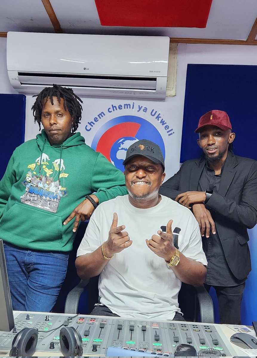 #MsetoHipHopTuesday hapa ni burudani tupu na leo hii tunaye @crazymwanafunzi pamoja na @Monajamwenyewe. Unapokea burudani ukiwa wapi?
@mzaziwillytuva @djflashkenya @PabMulunda 

#MsetoHipHopTuesday 
#RadioNumberOne