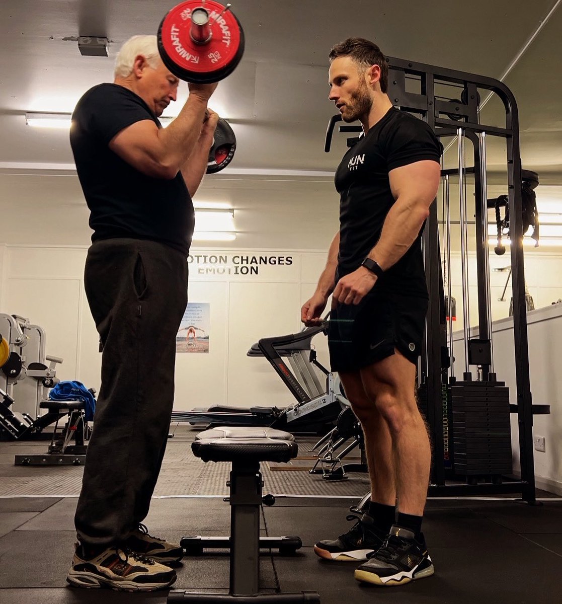 matt_norrby's tweet photo. Most people want to change as fast as possible. Remember, you’re not doing this to get in shape once. You’re doing this to create a body &amp; lifestyle you love.

Aim for longevity 💪🏼

#MJNFit #Coaching #Fitness https://t.co/QmSLzD5Si6