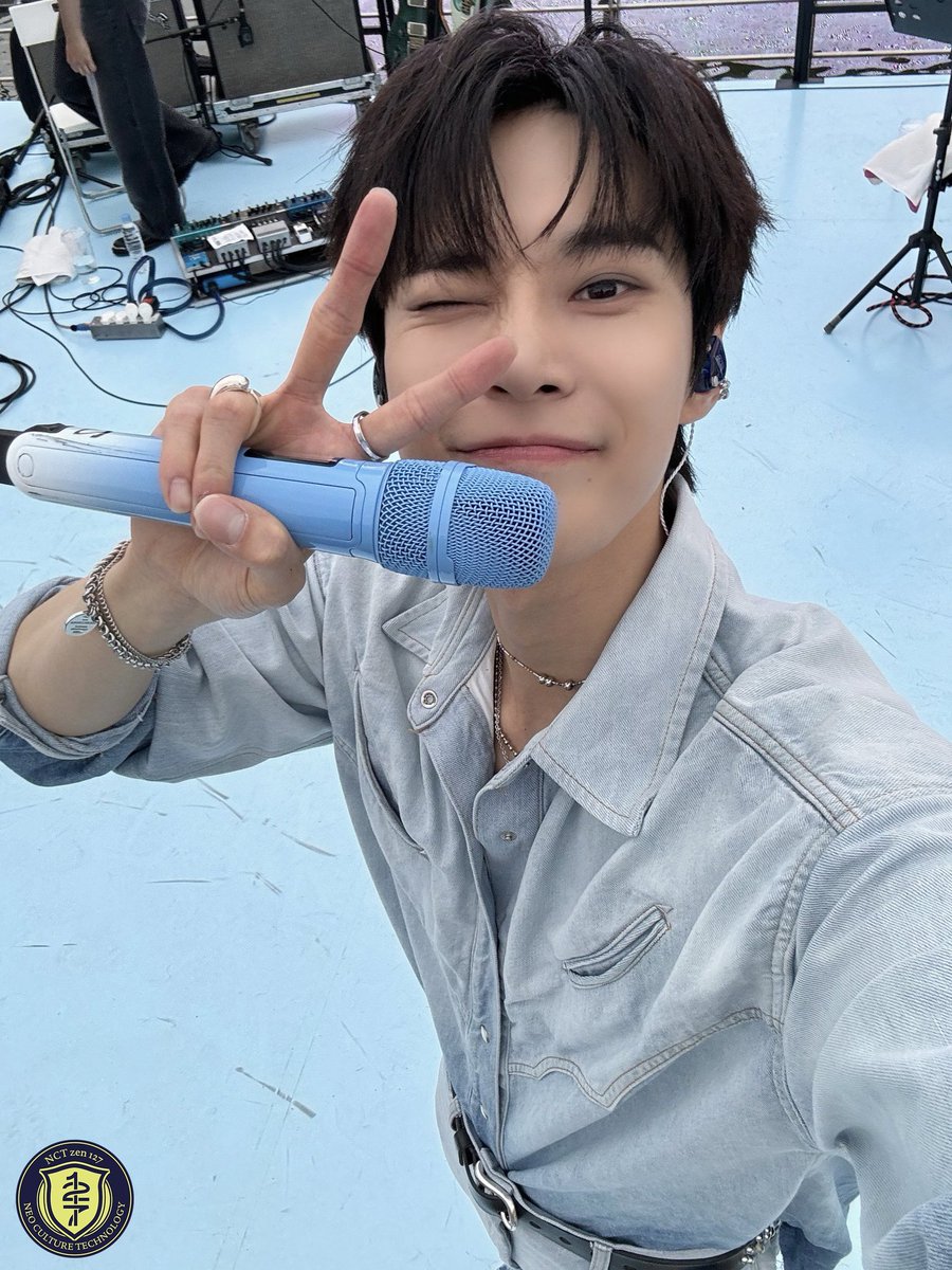 DOYOCHIBRASIL's tweet photo. NOSSO SOLISTA! Atualização do Weverse com o Doyoung na 'Youth' Live 🩵

#DOYOUNG #도영 https://t.co/WVVew7dkdZ