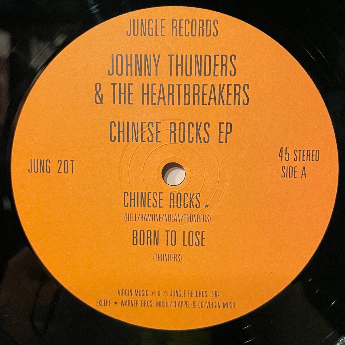 ほな12いこか JOHNNY THUNDERS & THE HEARTBREAKERS / CHINESE ROCKS EP [’84 Jungle Records --- JUNG 20T] #JohnnyThunders #TheHeartbreakers #ChineseRocks #BornToLose #OneTrackMind #IWannaBeLoved #listeningbar #vinylbar #musicbar #レコードバー #mhc23042024 youtube.com/watch?v=QJxroq…